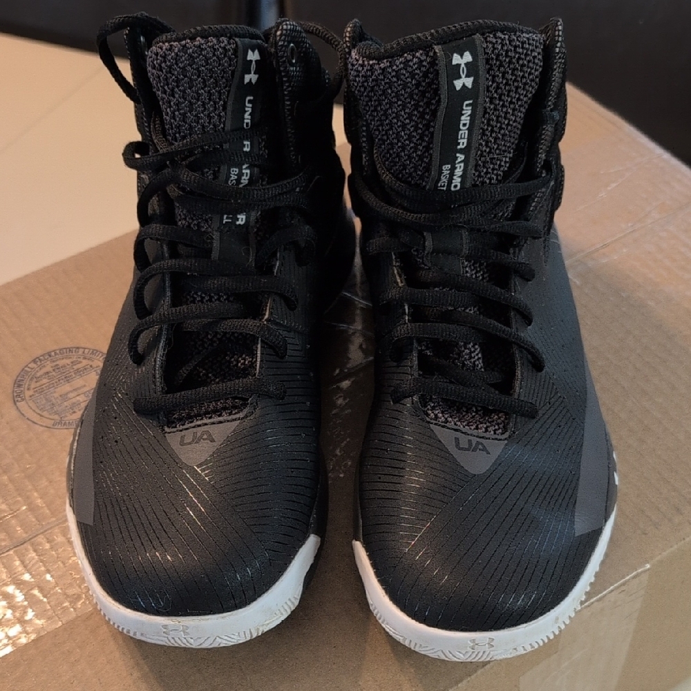 Under Armour Black and White 🏀Basketball 🏀 High-Top Sneakers